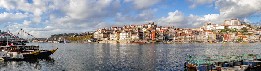Naklejka na ściany i meble view of city porto portugal
