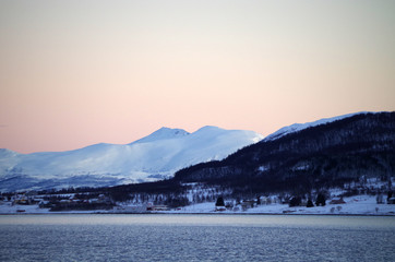 Berglandschaft beim Sonnenuntergang auf Tromsø, Norwegen