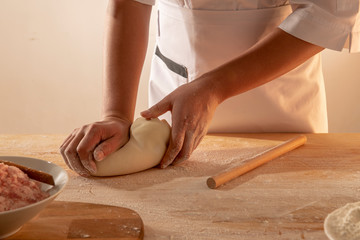 making steamed stuffed bun
