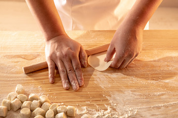 making steamed stuffed bun