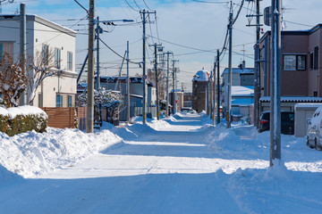 冬の市街地 / 雪が降り積もった北海道の住宅街