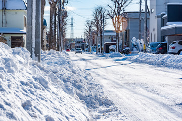 冬の市街地 / 雪が降り積もった北海道の住宅街