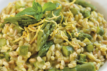 risotto ai cinque cereali grano farro orzo avena riso con asparagi