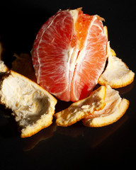 orange and peels