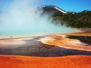 Wonderful Grand prismatic spring colourful volcanic lake 2 / Magnifique Grand prismatic Spring lac...