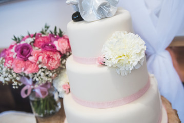 Wedding cake with floral decoration