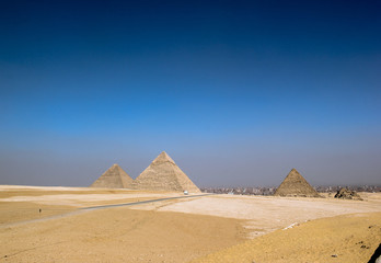 Fototapeta na wymiar Pyramids 