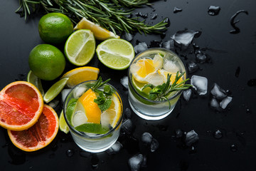 Obraz na płótnie Canvas Fruits coctail and summer drink