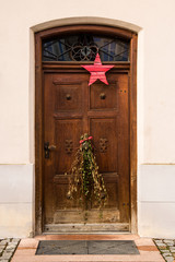 Tür mit Stern