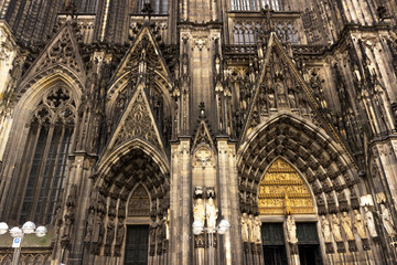 Fototapeta premium Cologne Cathedral. World Heritage - a Roman Catholic Gothic cathedral in Cologne. Cologne Cathedral. World Heritage - a Roman Catholic Gothic cathedral in Cologne.