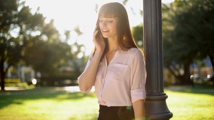 Female businesswomen on smart phone outdoor USA