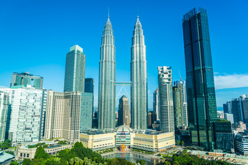 Obraz premium Piękna architektura budynku na zewnątrz miasta w panoramie kuala lumpur