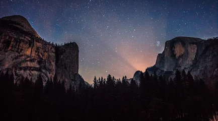 Papier Peint photo Half Dome Milky Way over Yosemite, Yosemite National Park, California 