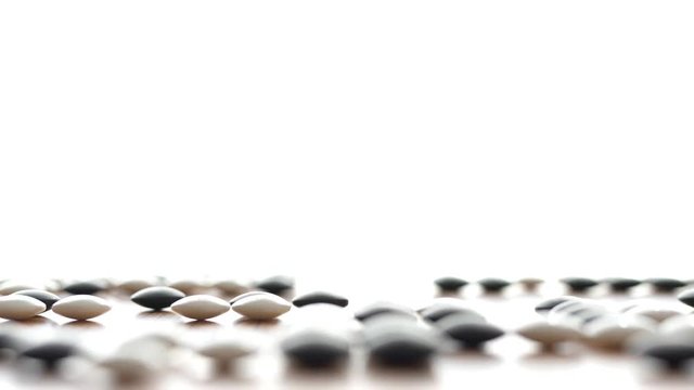 囲碁　黒石を置く　初心者的な持ち方