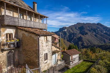 Fototapeta na wymiar Piani dei Resinelli e panorami montani della Lombardia