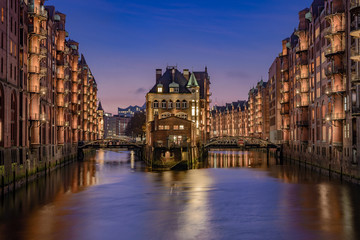 Fototapeta premium Wasserschloss in the Speicherstadt Hamburg