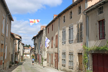 Fototapeta na wymiar Street in Parthenay, France
