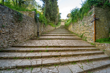 Way to Volterra old town