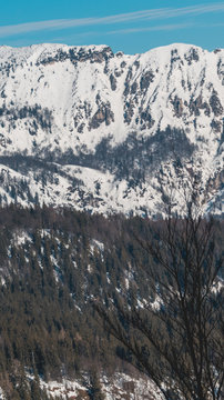 Smartphone HD wallpaper of beautiful alpine winter view at Berchtesgaden - Bavaria - Germany