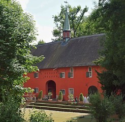 Schloss Rheydt in Germany, castle archtecture © Stimmungsbilder1