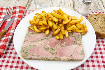 jambon persillé et frites