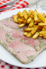 jambon persillé et frites