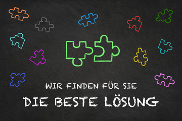 "Wir finden für sie die beste Lösung" Puzzle mit Kreidetafel Hintergrund