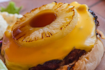 ハワイアンハンバーガー　Hawaiian Hamburger