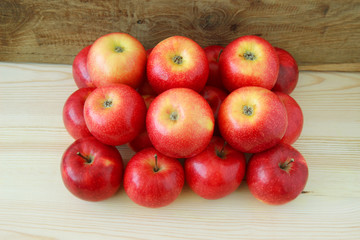 Naklejka na ściany i meble Fresh ripe red apples as background 