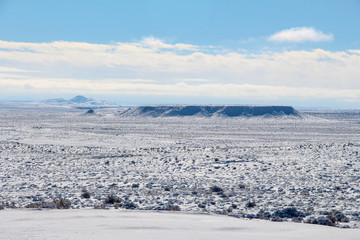 Fototapeta na wymiar Fozen mesas in the Arizona desert