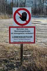 Verbotsschild Lebensgefahr