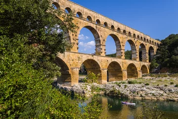Photo sur Plexiglas Pont du Gard Canoë sous le Pont du Gard