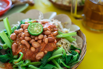 indonesian plecing kangkung dish