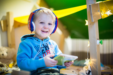 süßes Kinderlachen