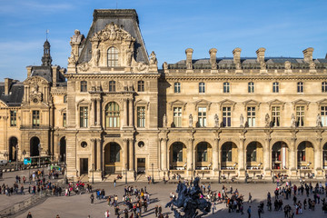 Fototapeta na wymiar Museo del Louvre, Parigi, Francia