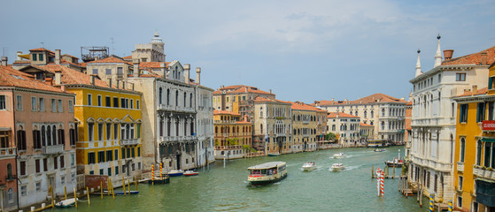Fototapeta na wymiar VENICE, ITALY - AUGUST 10, 2017: famous grand canale, Venice, Italy