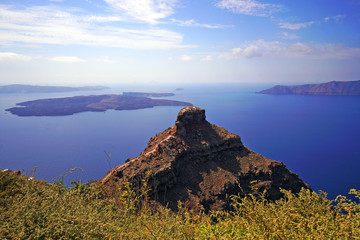 Fototapeta na wymiar Panoramic view of the Caldera in Santorini