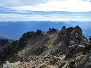 A panoramic view of the North Cascades from the top of Sauk Mountain in Washington