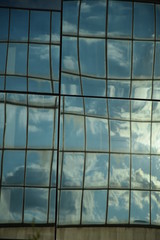 Obraz na płótnie Canvas windows of modern building