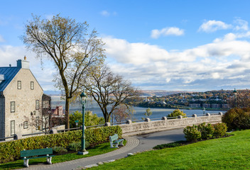 Fototapeta na wymiar Citadelle of Quebec and Saint Lawrence river in Quebec, Canada