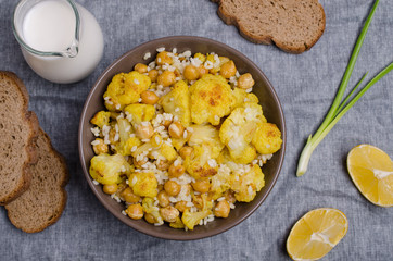 Roasted cauliflower with chickpeas
