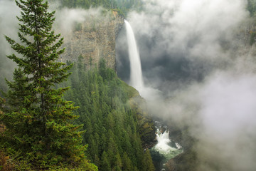 Helmcken Falls with fog, Wells Gray Provincial Park, British Columbia, Canada - obrazy, fototapety, plakaty
