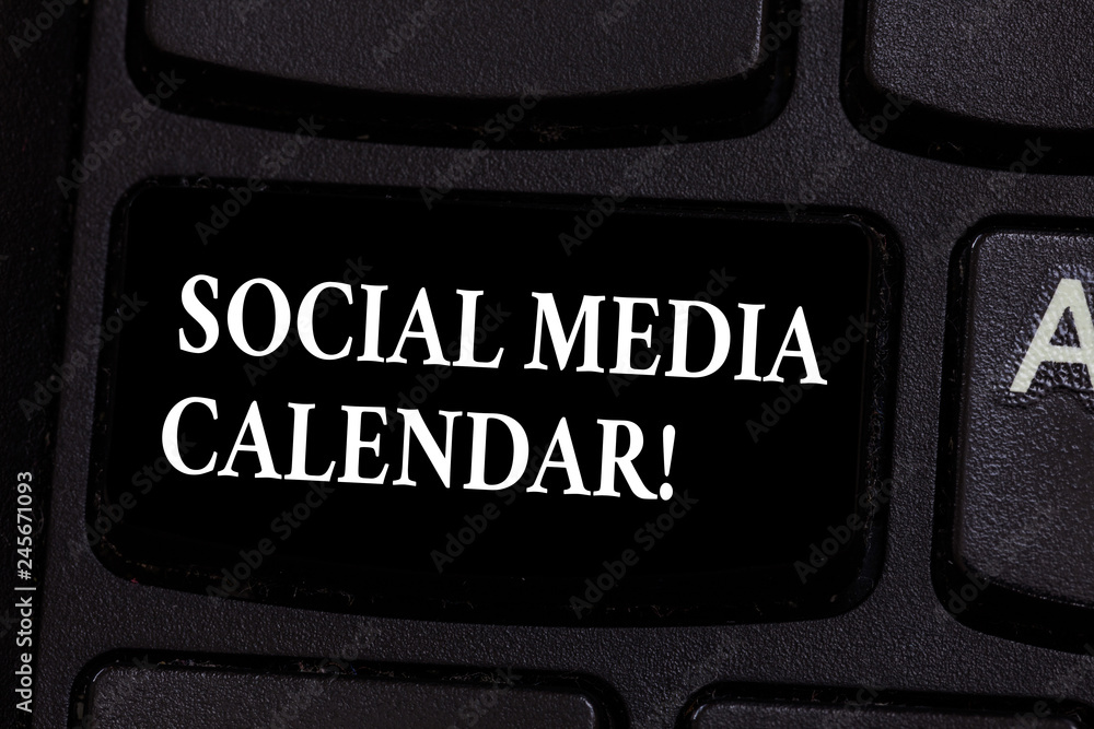Aufkleber writing note showing social media calendar. business photo showcasing apps used to schedule social p