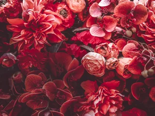 Fototapeten Künstliche Blumenwand für Hintergrund im Vintage-Stil © joeycheung
