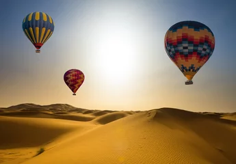 Foto op Canvas Woestijn en luchtballon Landschap bij zonsopgang. © Kotangens