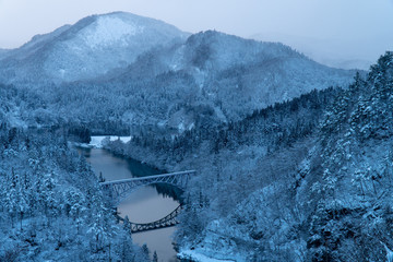 日本の絶景只見線の冬景色