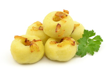 kluski śląskie z podsmażoną cebulą