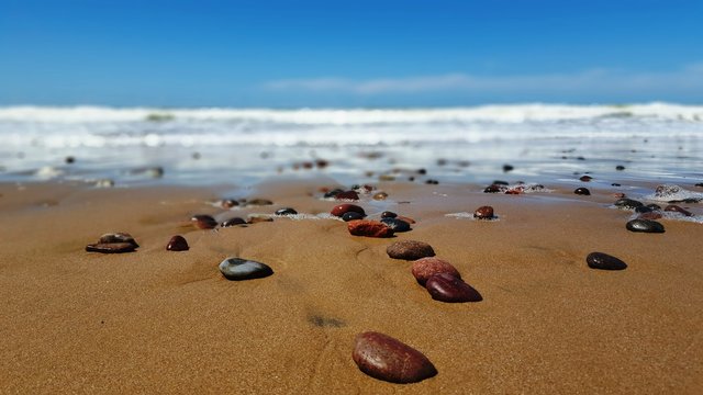 Belle Vue &agrave; La Plage Avec Des Vagues belle vue des plage et Vague, sable et galet pierre