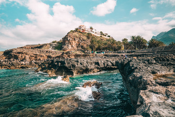 Felsen am Naturschwimmbad in Agaete