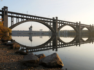 The bridge across the Dnieper river in Zaporozhya in the evening